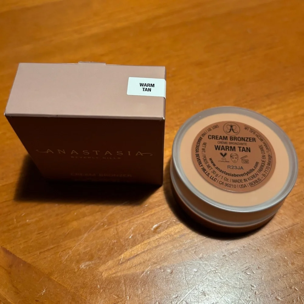Anastasia Beverly Hills Cream Bronzer